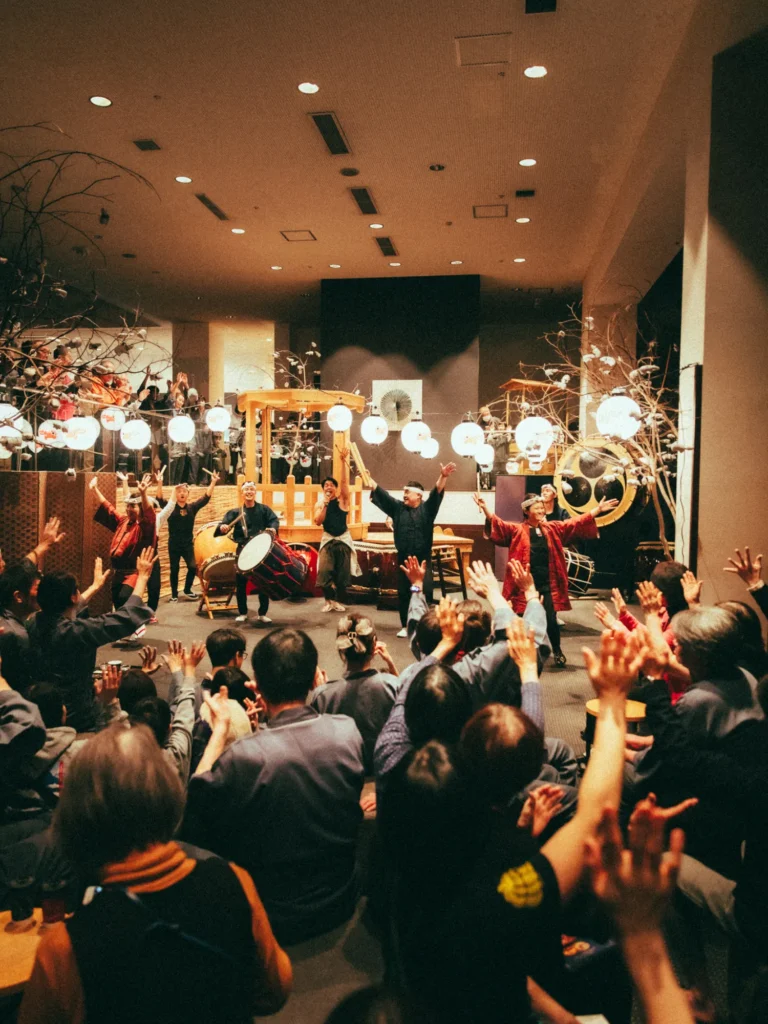 Collaborative live performance of local traditional performing arts and Japanese drums