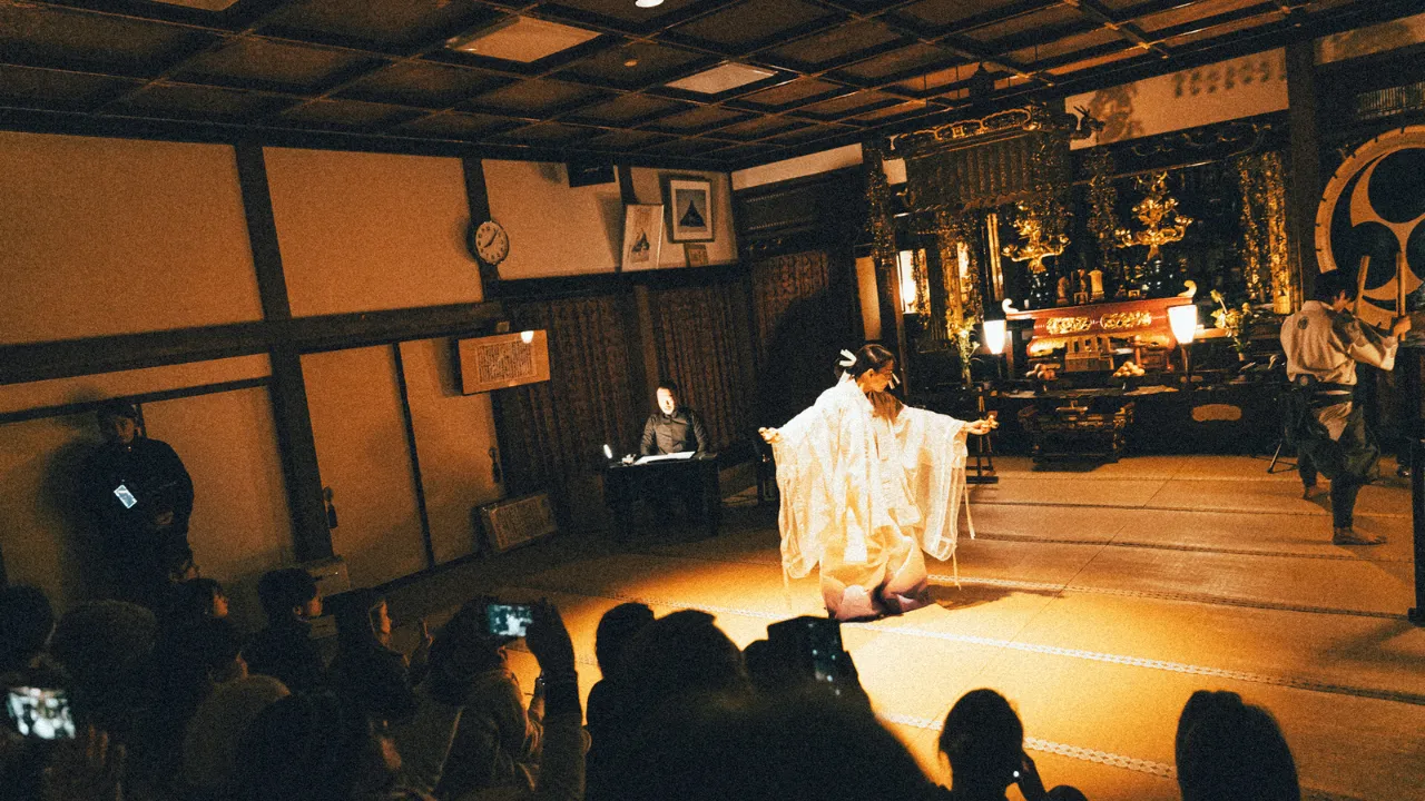 Performing a special show during the tour